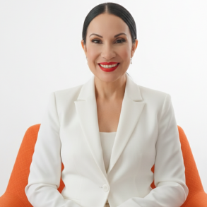 lilibethfernandez Logo